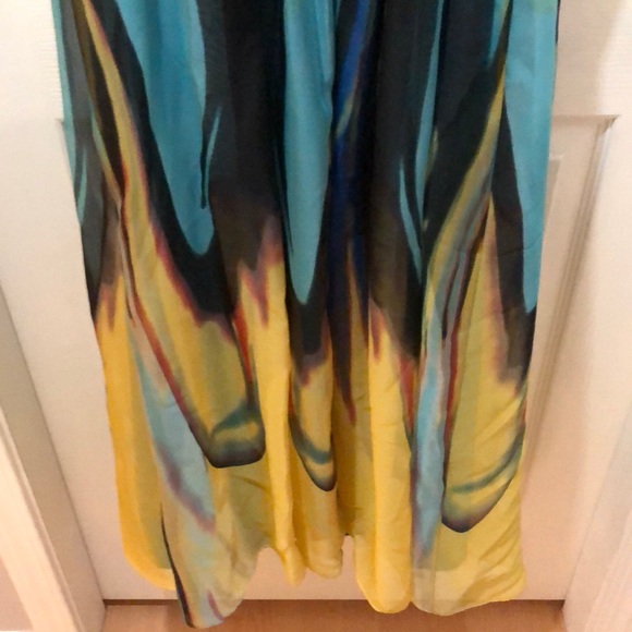 Beautiful evening gown - Picture 7 of 7